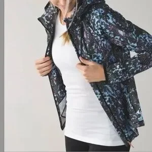 lululemon athletica | Jackets & Coats | Lululemon Back Pack It 